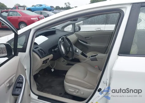 2014 Toyota Prius Four z USA, uszkodzony, nr VIN JTDKN3DU3E1766637